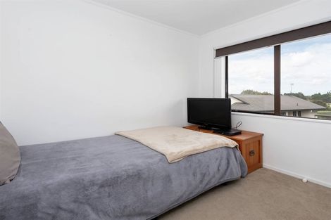 Photo of property in 1/15 Coubray Place, Botany Downs, Auckland, 2010