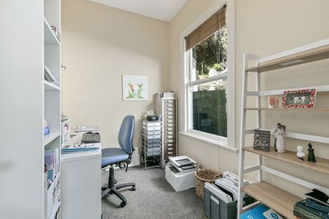 Photo of property in 69 Muritai Road, Eastbourne, Lower Hutt, 5013