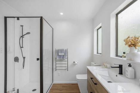 Photo of property in 48 Percy Dyett Drive, Karori, Wellington, 6012