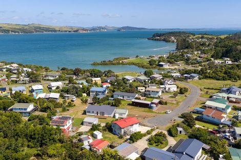 Photo of property in 28 Mariner Cove Road, Tinopai, 0593