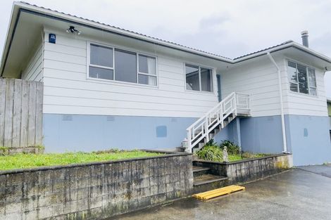 Photo of property in 90 Oriel Avenue, Tawa, Wellington, 5028