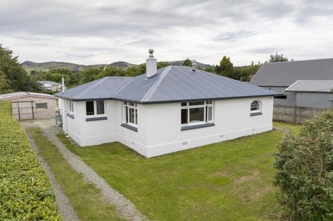 Photo of property in 13 Helena Street, Lumsden, 9730