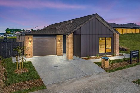 Photo of property in 4 Manaakitia Road, Karaka, 2124