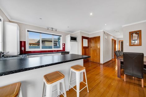 Photo of property in 62 Reid Avenue, Hawera, 4610