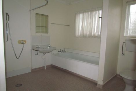 Photo of property in 11 Heather Street, Levin, 5510