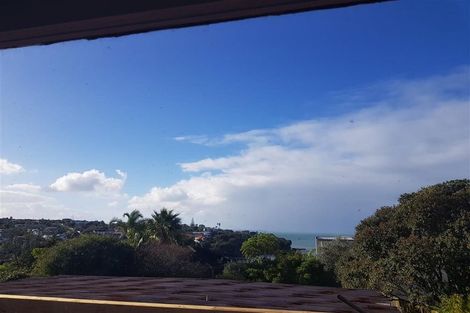 Photo of property in 15 Scarboro Terrace, Murrays Bay, Auckland, 0630