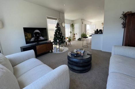 Photo of property in 10 Aeronautic Road, Takanini, 2112