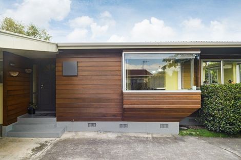 Photo of property in 6 Dunk Place, Milson, Palmerston North, 4414