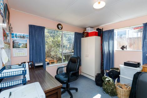 Photo of property in 3 Adams Place, Kelvin Grove, Palmerston North, 4414