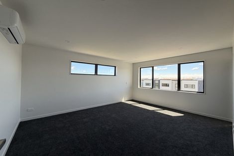 Photo of property in 18 Mataitai Road, Hobsonville, 0618