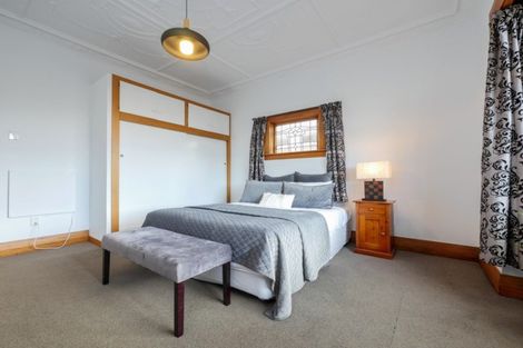 Photo of property in 33 Beach Street, Saint Clair, Dunedin, 9012