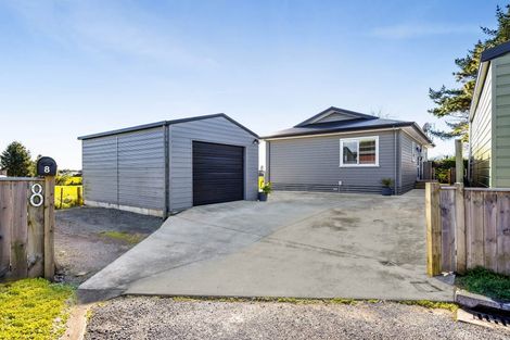 Photo of property in 8 Manatu Lane, Inglewood, 4330