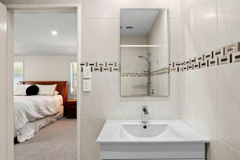 Photo of property in 137 Taylor Street, Cambridge, 3434