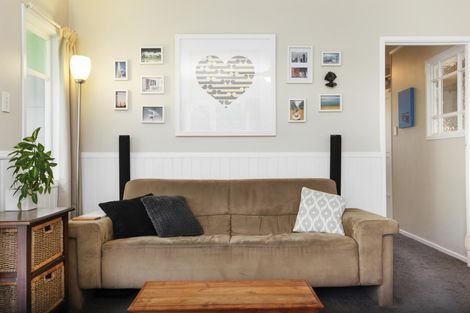 Photo of property in 36 Candia Road, Swanson, Auckland, 0614