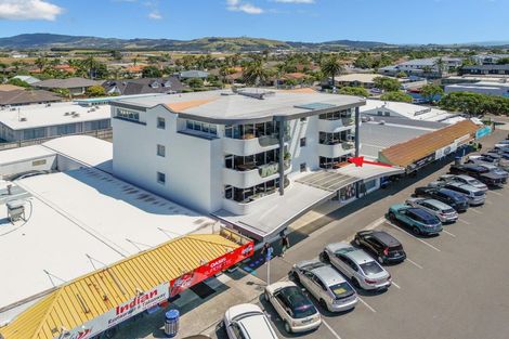 Photo of property in 2/1086 Papamoa Beach Road, Papamoa Beach, Papamoa, 3118