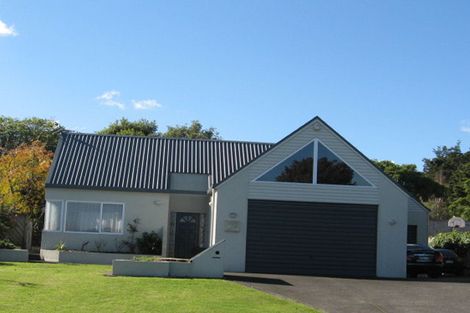Photo of property in 29 Charles Prevost Drive, The Gardens, Auckland, 2105