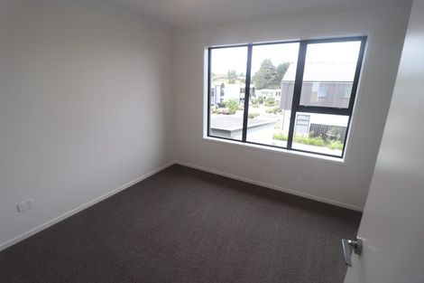 Photo of property in 20 Wai Place, Westgate, Auckland, 0614