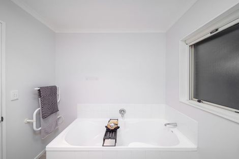 Photo of property in 4 Gracefield Place, Huntington, Hamilton, 3210