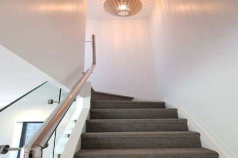 Photo of property in 13 Ti Kouka Lane, Sandringham, Auckland, 1025