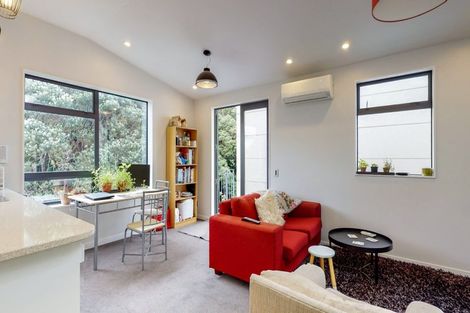 Photo of property in 15 San Sebastian Road, Kelburn, Wellington, 6012