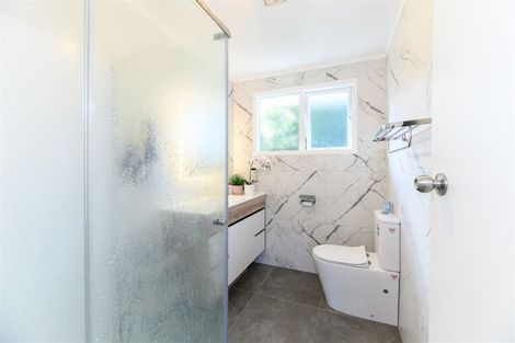 Photo of property in 1/41 Domain Road, Glenfield, Auckland, 0629