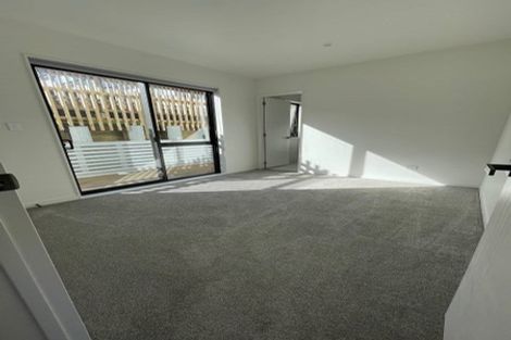 Photo of property in 4 Celestial Crescent, Orewa, 0931