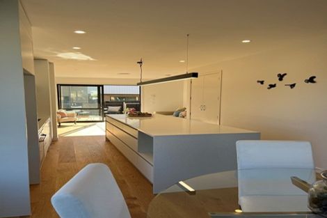 Photo of property in 11b Rangeview Road, Sunnyvale, Auckland, 0612