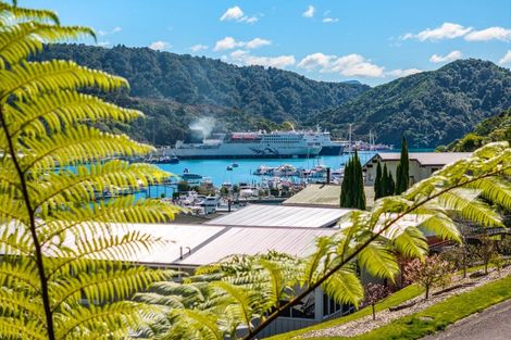 Photo of property in 29 Seaview Crescent, Picton, 7220