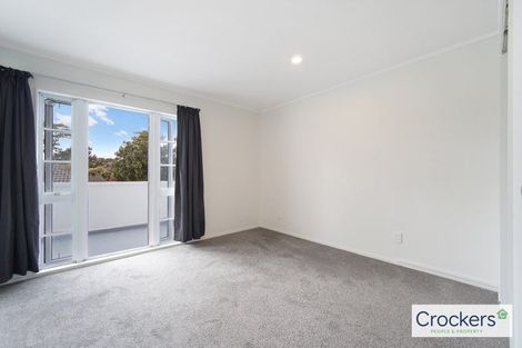 Photo of property in 2/75 Atkinson Road, Titirangi, Auckland, 0604