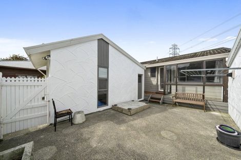 Photo of property in 1/12 Kekeno Grove, Tirohanga, Lower Hutt, 5010