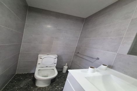 Photo of property in 2 Arnhem Place, Pukekohe, 2120