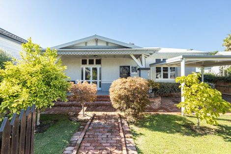 Photo of property in 8 Latham Street, Napier South, Napier, 4110