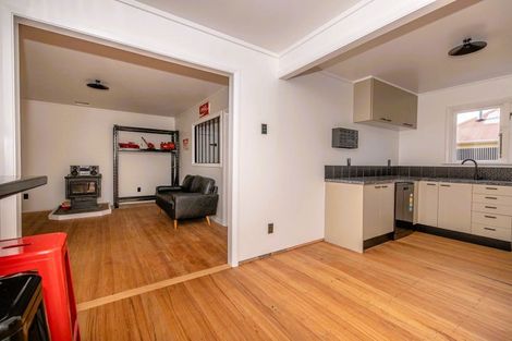 Photo of property in 27 Colvin Street, Westport, 7825