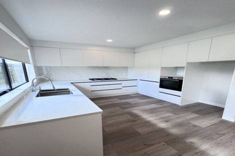 Photo of property in 11 Maka Terrace, Orewa, 0931