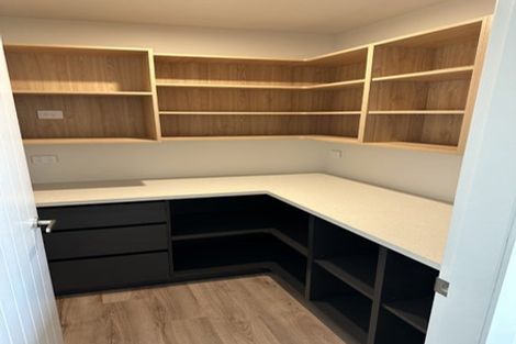 Photo of property in 32 Solitude Crescent, Kelvin Grove, 4414