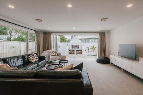 Photo of property in 24 Heatley Avenue, Hokowhitu, Palmerston North, 4410
