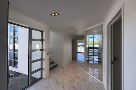 Photo of property in 16 Bucklands Beach Road, Bucklands Beach, Auckland, 2012