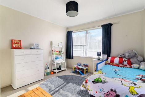 Photo of property in 17 Chaucer Place, Owhata, Rotorua, 3010