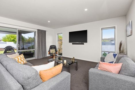 Photo of property in 1 Benmore Place, Poraiti, Napier, 4112