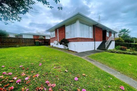 Photo of property in 84 Sycamore Drive, Sunnynook, Auckland, 0620