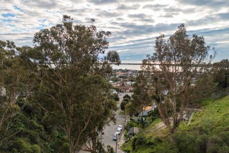 Photo of property in 77 Augusta Street, Redcliffs, Christchurch, 8081