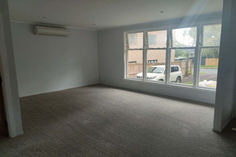 Photo of property in 38 Kervil Avenue, Te Atatu Peninsula, Auckland, 0610