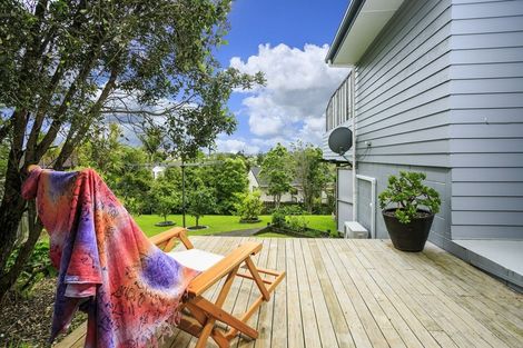 Photo of property in 154 Oaktree Avenue, Browns Bay, Auckland, 0630