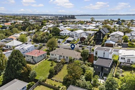Photo of property in 14 Westmere Crescent, Westmere, Auckland, 1022