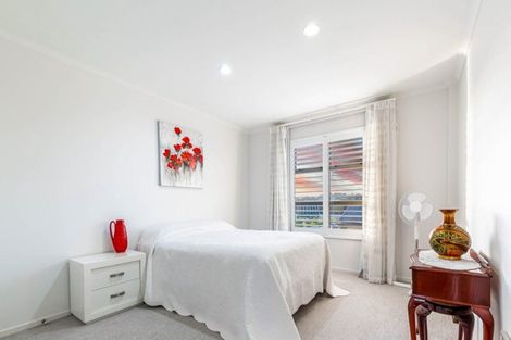 Photo of property in 16 Purchas Hill Drive, Stonefields, Auckland, 1072