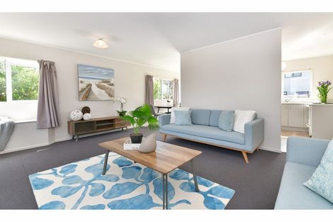 Photo of property in 1/607 Whangaparaoa Road, Stanmore Bay, Whangaparaoa, 0932