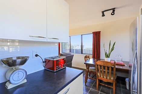 Photo of property in 200a Grove Road, Mayfair, Hastings, 4122