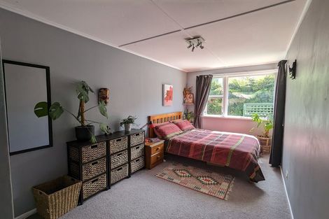 Photo of property in 14 Hillary Street, Tawa, Wellington, 5028