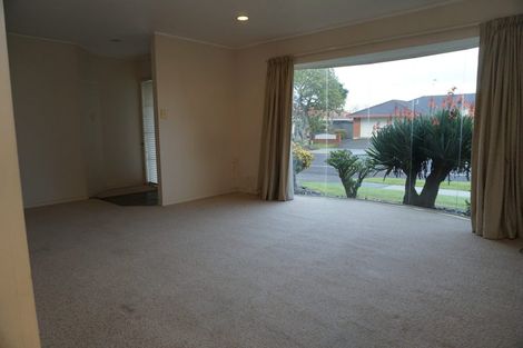 Photo of property in 2/43 Kilimanjaro Drive, Northpark, Auckland, 2013