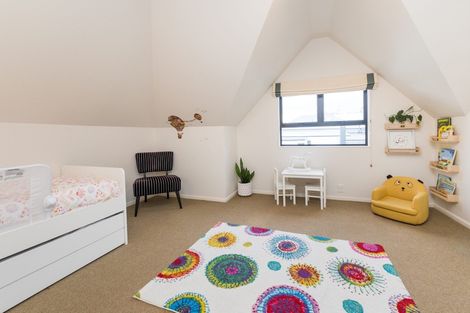 Photo of property in 15 Phoenix Avenue, Hokowhitu, Palmerston North, 4410